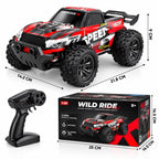 Rode bestuurbare RC auto met grote all-terrain banden